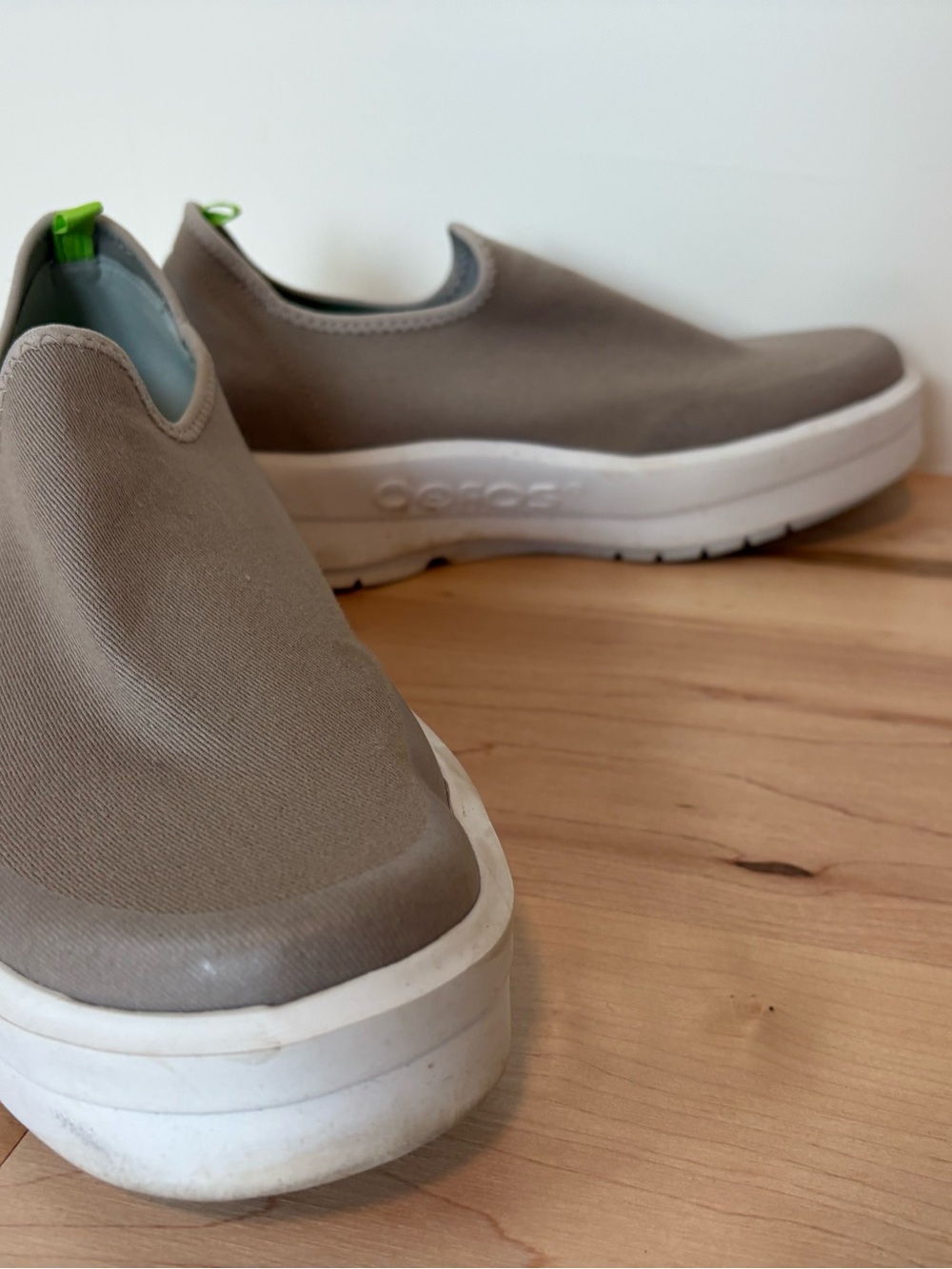 Oofos Winens recovery shoes Slip-On Canvas Sneakers in Taupe with White Sole